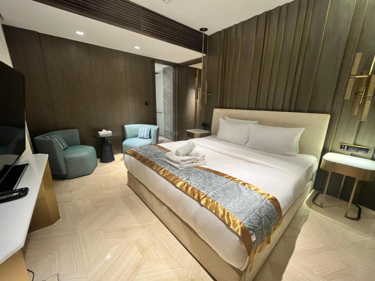 ModernLux - FIVE Palm Resort 2 Bedrooms plus Maids&Private Jacuzzi Dubaï Extérieur photo